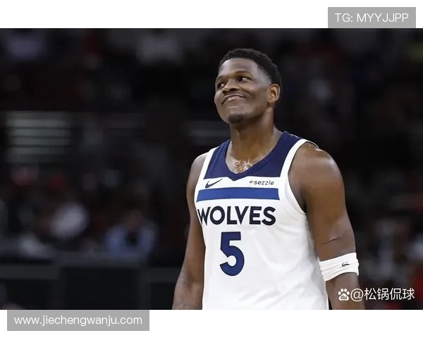 爱德华兹三节高效砍下17分8板2助1断引领比赛走势全面表现